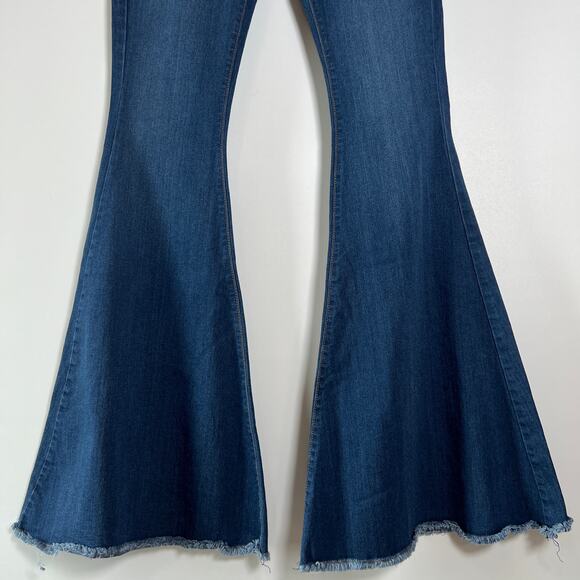 Free People High Rise Super Flare Jeans SIZE 27 Blue Raw Hem Pockets - Picture 9 of 11